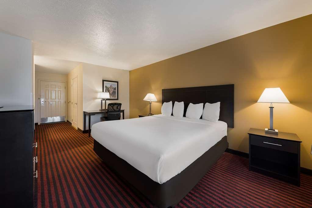 Best Western Salinas Valley Inn & Suites Rum bild